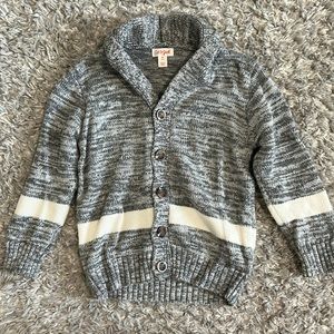 Cat & Jack boys sweatshirt / size 5T